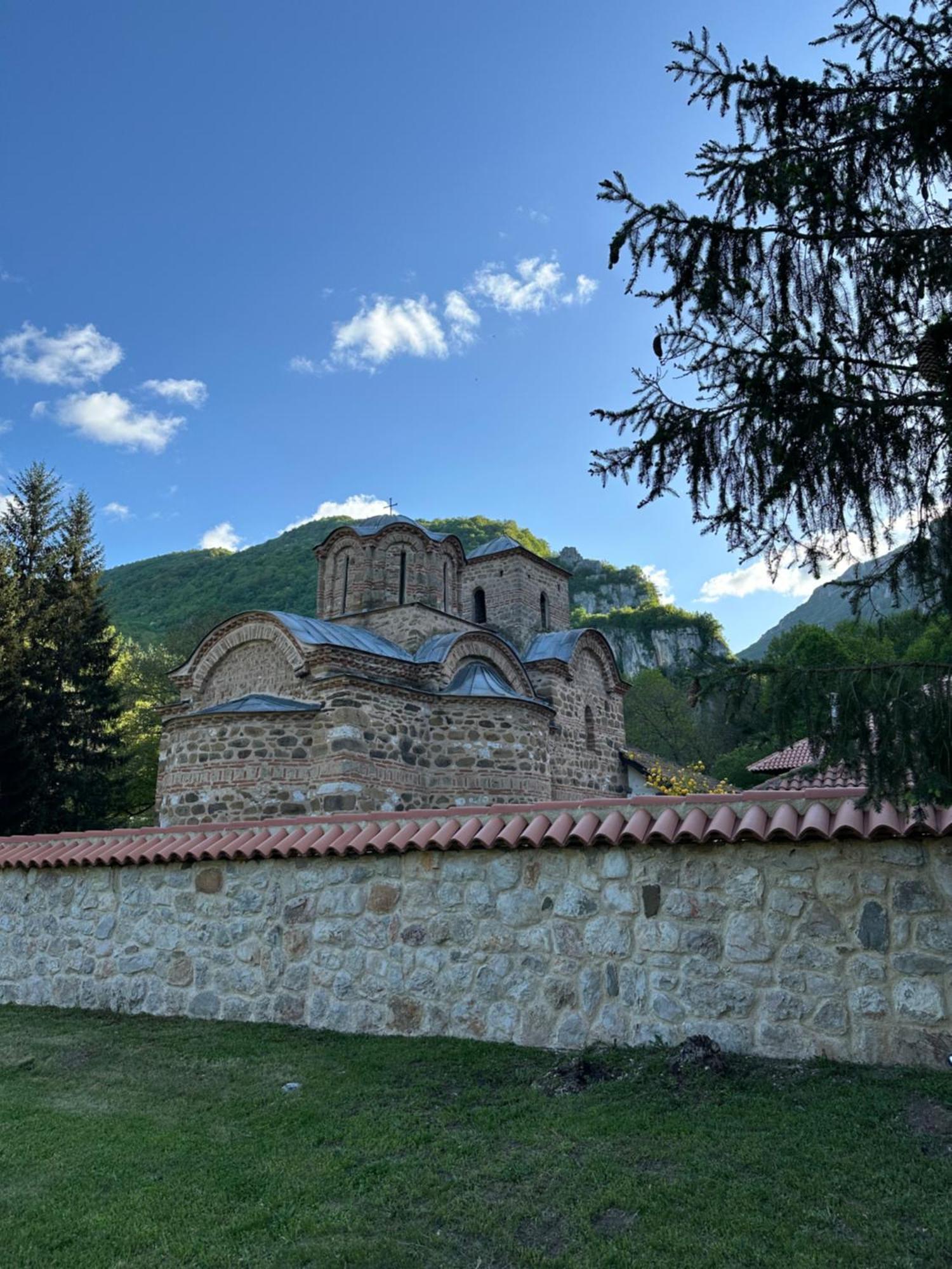 Konak Tosa Poganovo Buitenkant foto